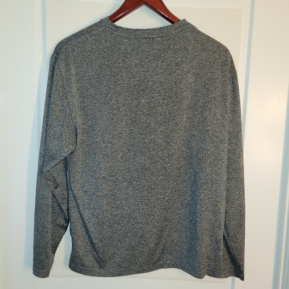 Long sleeve Activewear shirt - Picture 3 of 5
